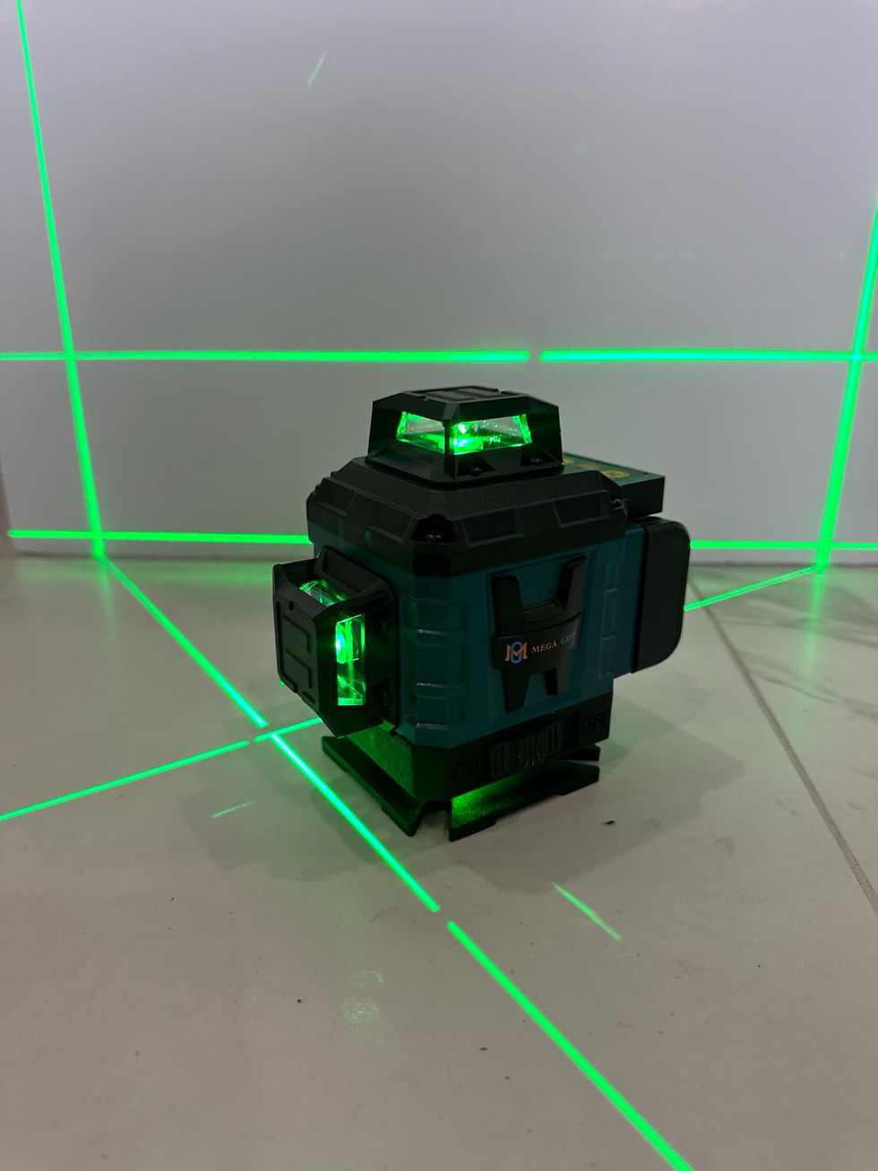 Thumbnail: 16 Lines Laser with Tripod