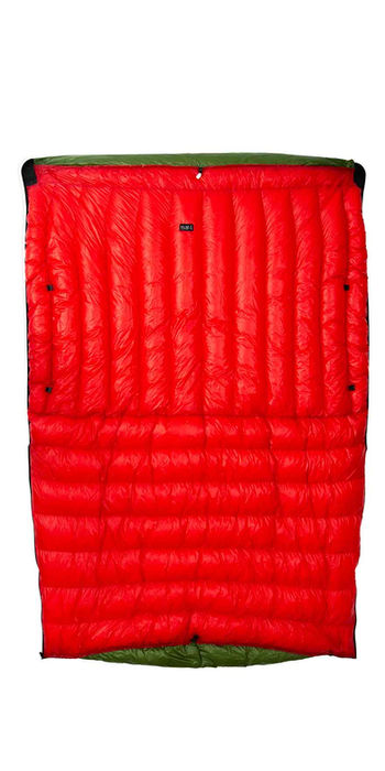 red and green zipper footbox down quilt fully open