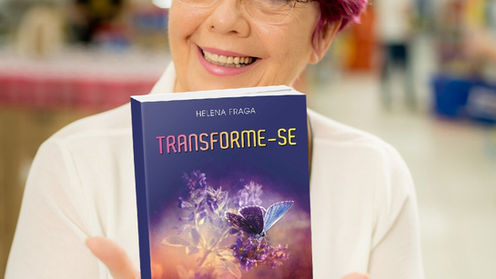 Reflexões e receitas do dia a dia estão no novo livro de Helena Fraga