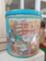 Vintage La,berti's Cookie Tin