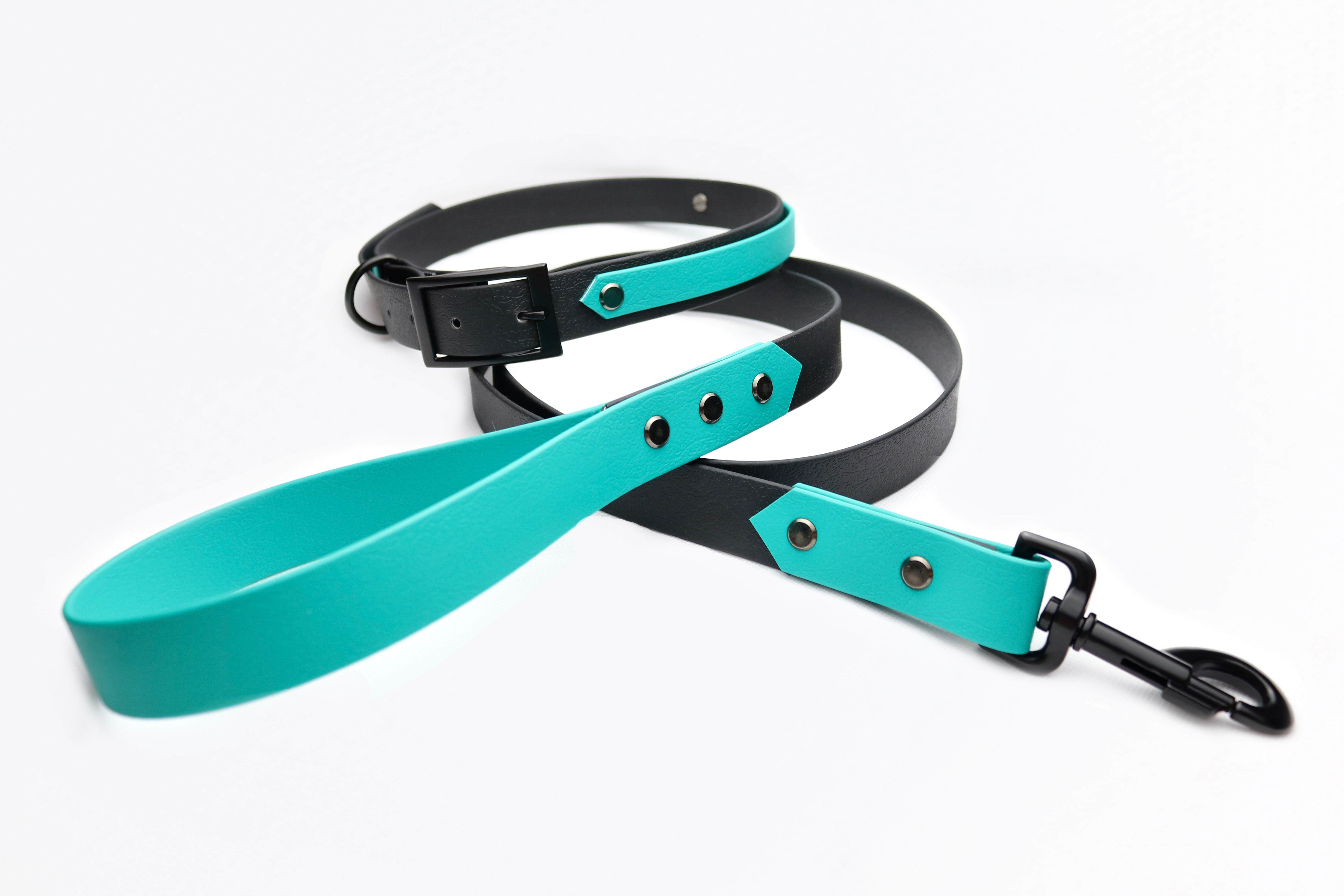 Ebony Sky Striped Collar