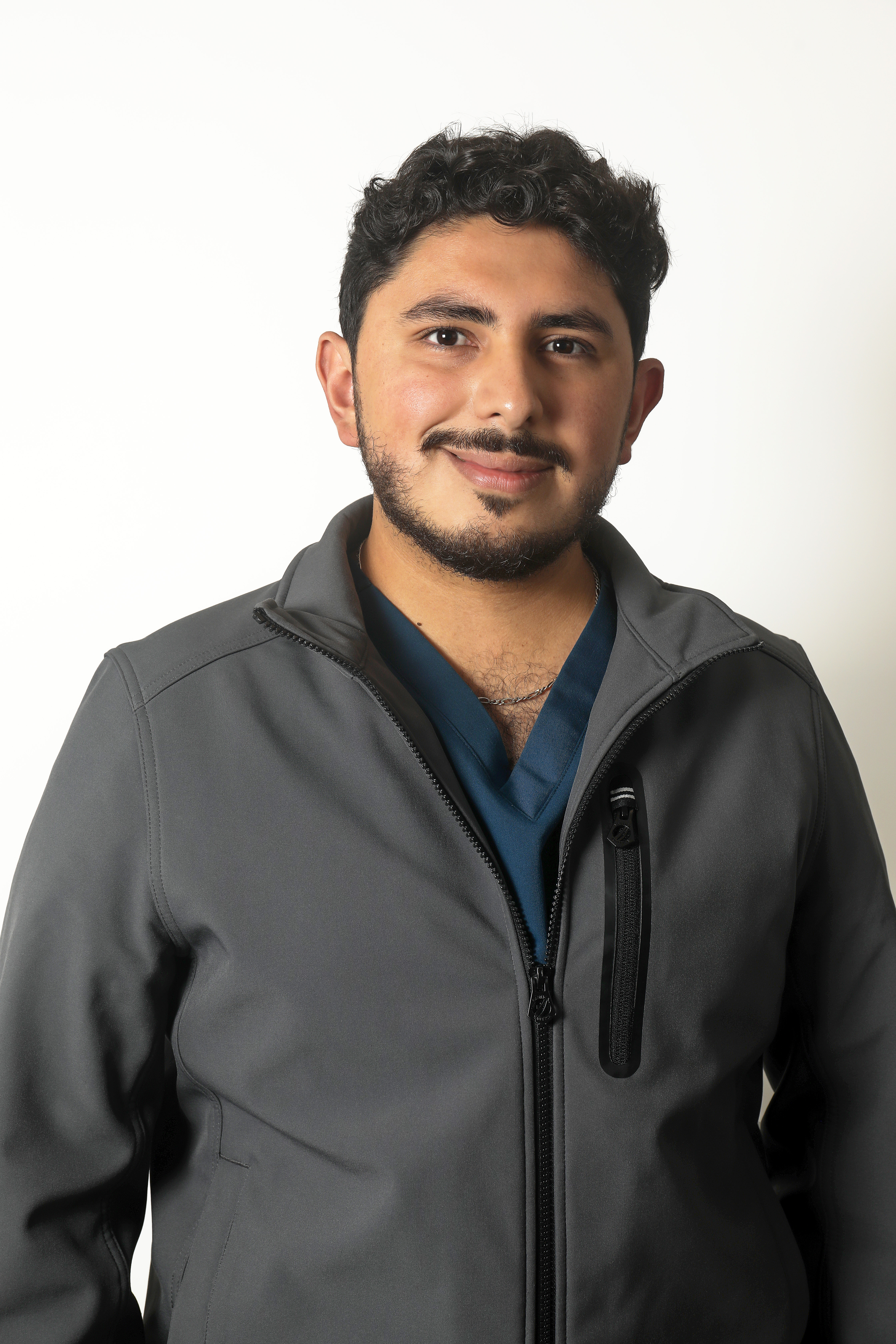 Dr. Hazael Briones Servicio Social en Investigación.jpg