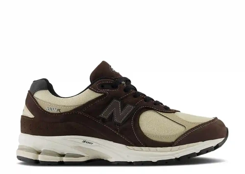 NEW BALANCE 2002R GORE-TEX BLACK COFFEE | Urban Style Waterproof 