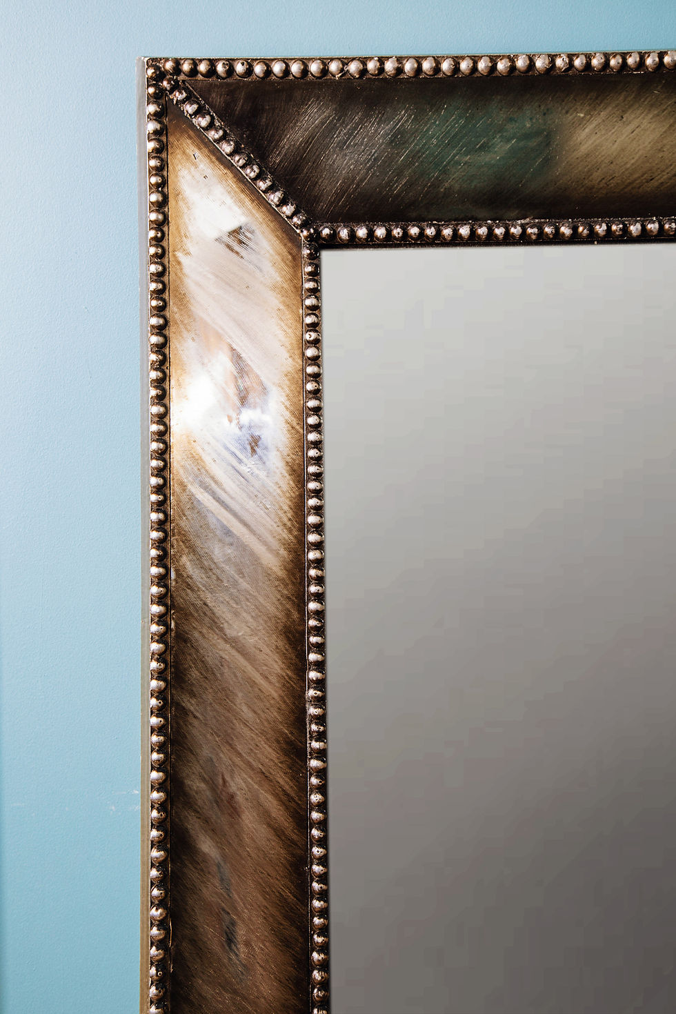 Thumbnail: Aged mirror wallframe