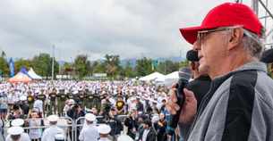 Ministro de Defensa fue abucheado en la Carrera por los Héroes
