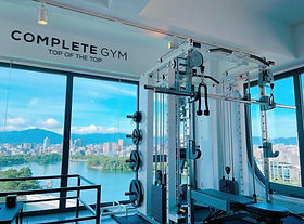 福岡の経営者に支持されるプライベートジム「COMPLETE GYM」の公式HP。