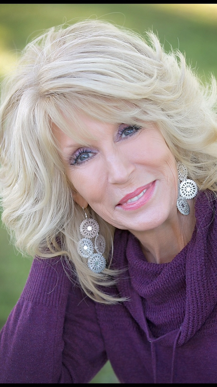 Singer-pianist still performs locally