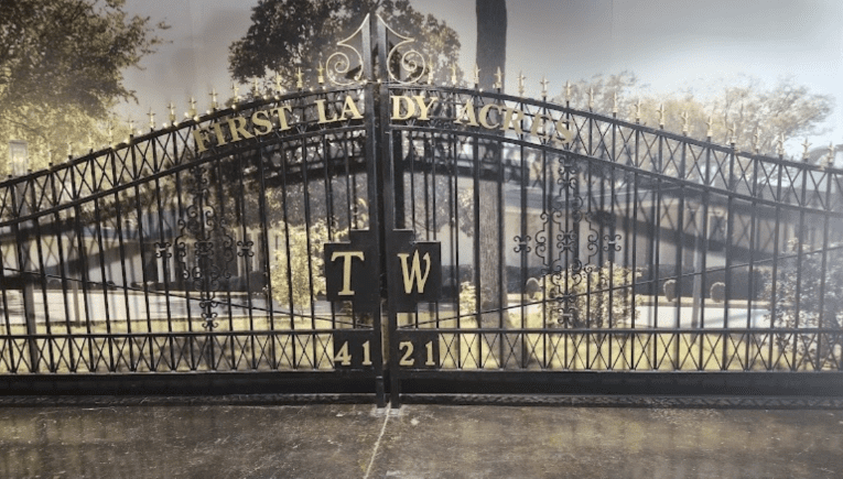 (Photo from wikimedia)