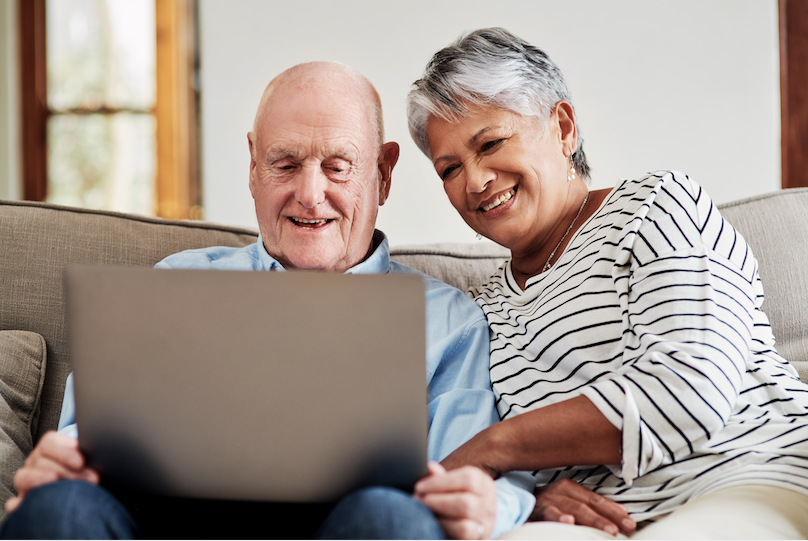 Couple review their Medicare Advantage options