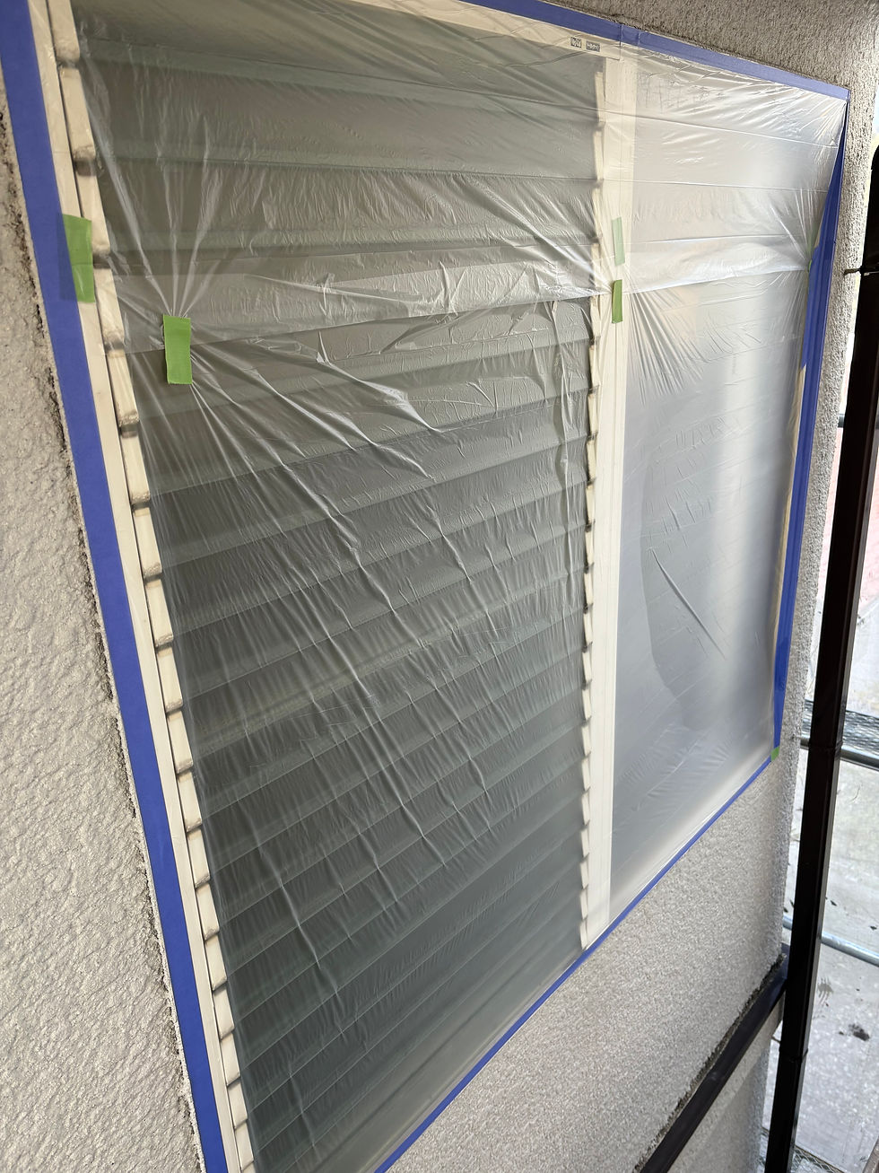 塗装前の養生工事。