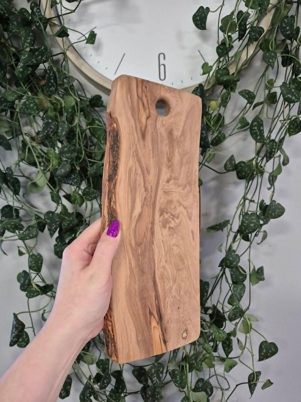 Thumbnail: Wooden cutting board with engraved handwritten recipe