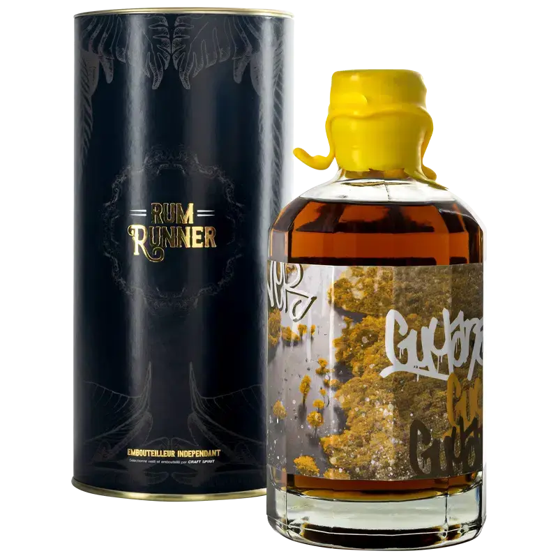 Bouteille de vieux rhum RUM RUNNER Guyana Diamond SV 11 Ans 2011 63.7° avec tube