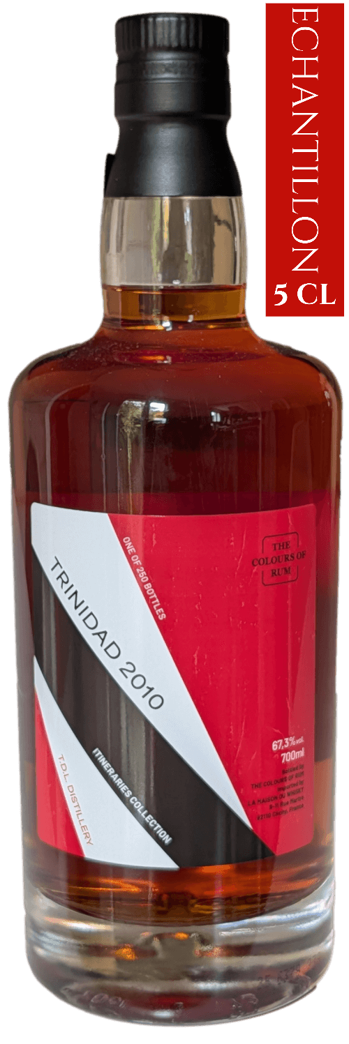 Bouteille de vieux rhum THE COLOURS OF RUM Trinidad Angostura 14 Ans 2010 67.3°
