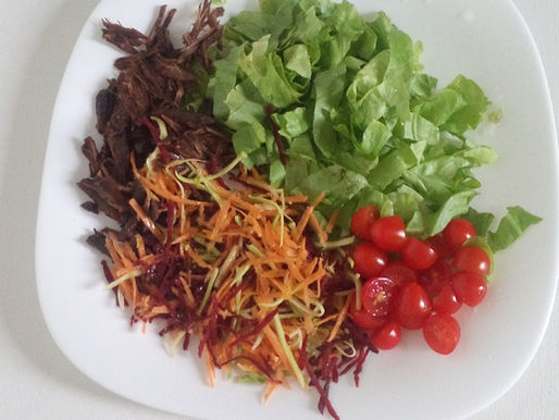 Salada sem tempero - NINGUÉM MERECE