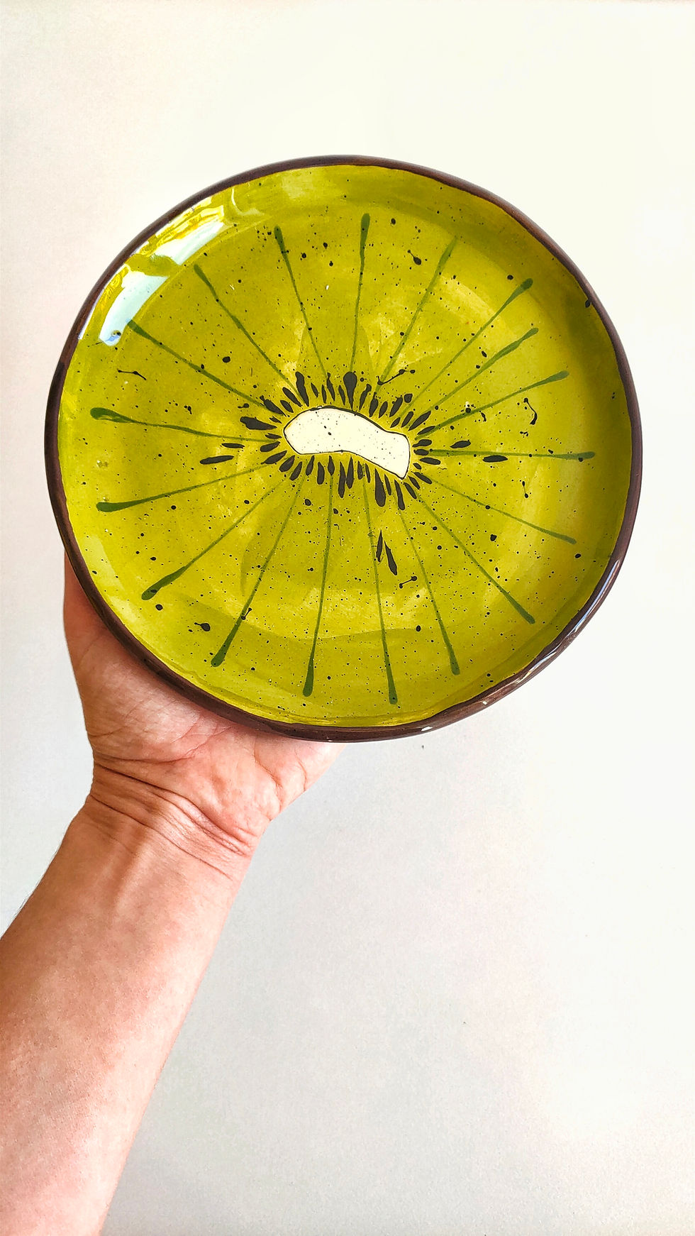Thumbnail: Ceramic Kiwi plate 20 cm
