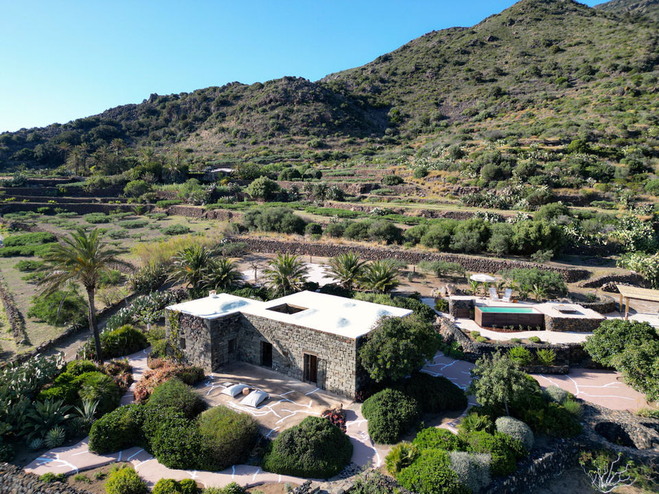 La Palma & La Luna - Dammuso Retreat - Pantelleria Drone View 