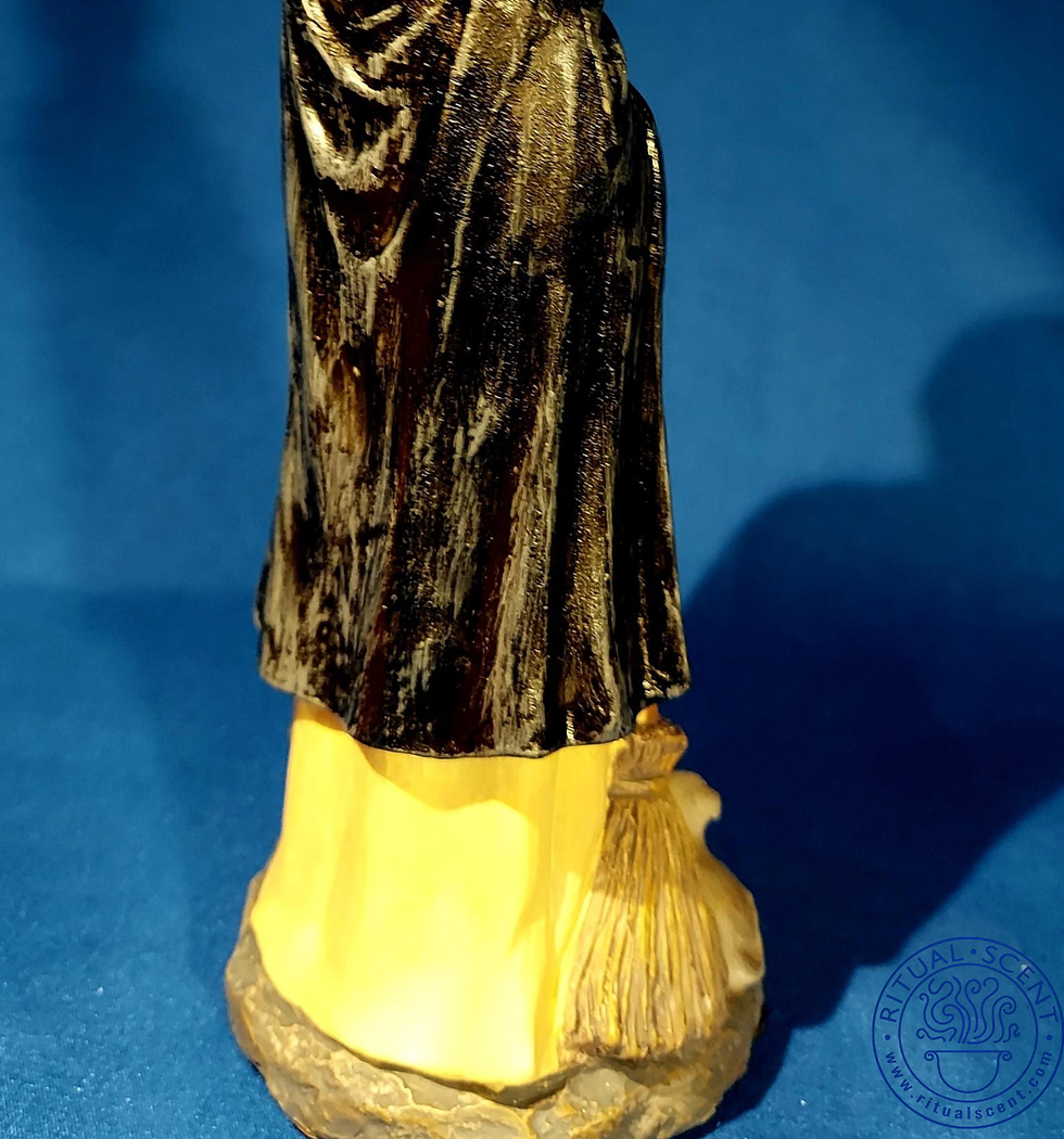 Thumbnail: Baron La Croix Statue