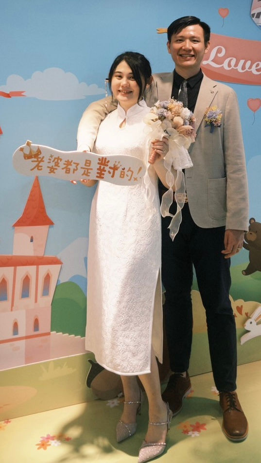 C9AC78BA-F85E-443C-9DB1-6F31F708DDB2