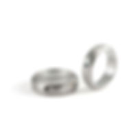 mlotkowane-obraczki-ze-srebra-proby-925-z-czarnymi-brylancikami