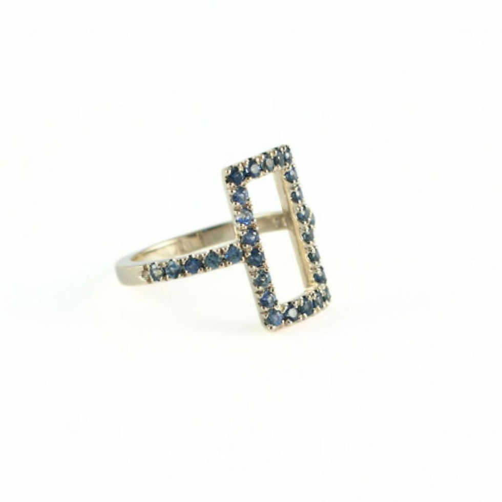 Miniatura: Pierścionek geometryczny ze złota próby 585 z naturalnymi szafirami