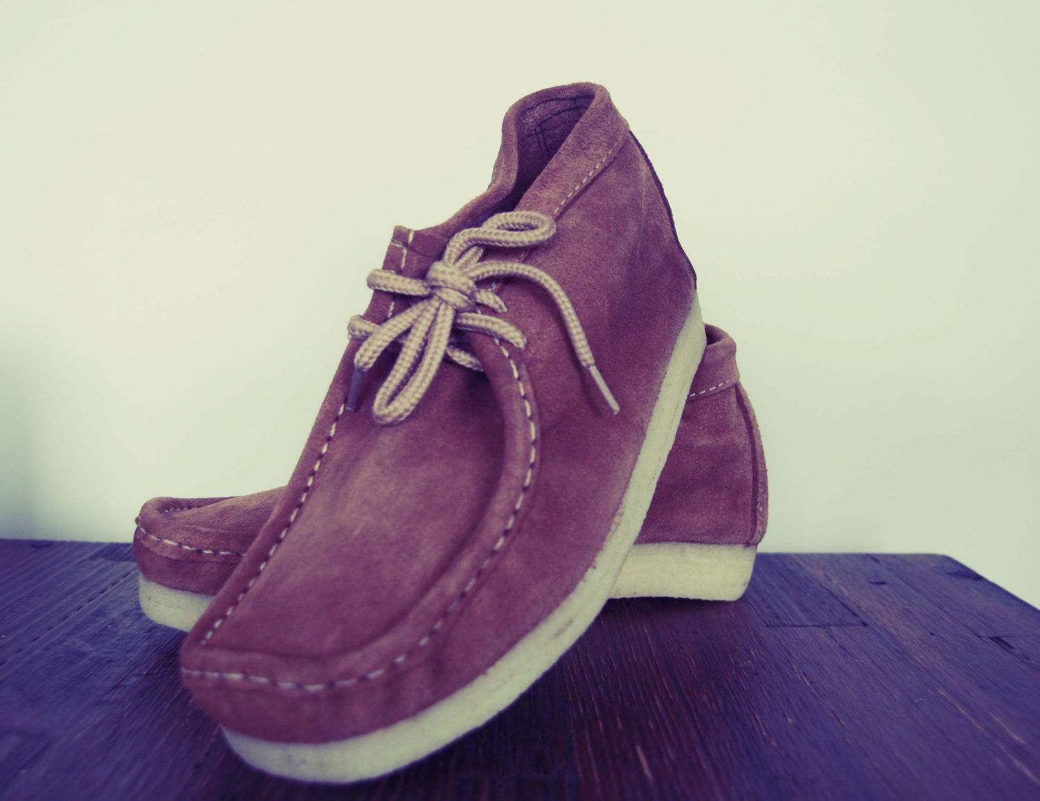 Zapato Forche cuero gamuza, suela de goma. 