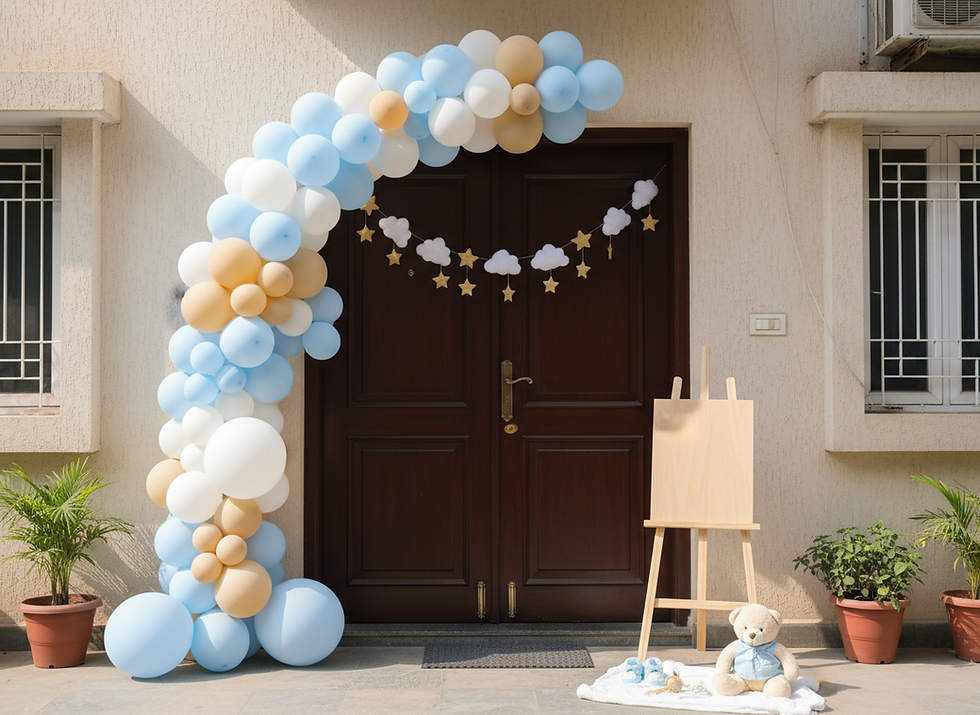 Welcome baby decoration with balloon arch at a front door