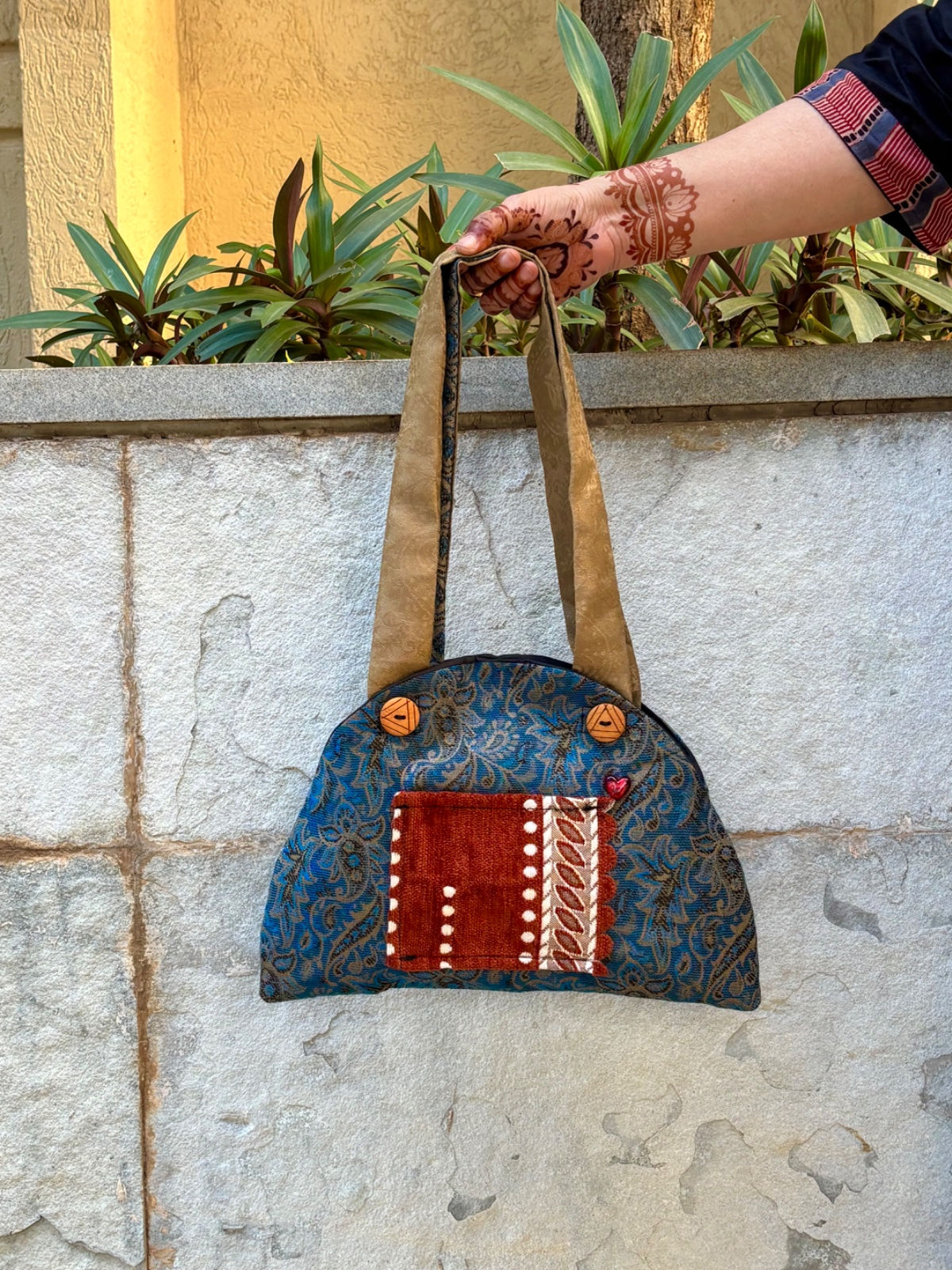 Valaya Purse