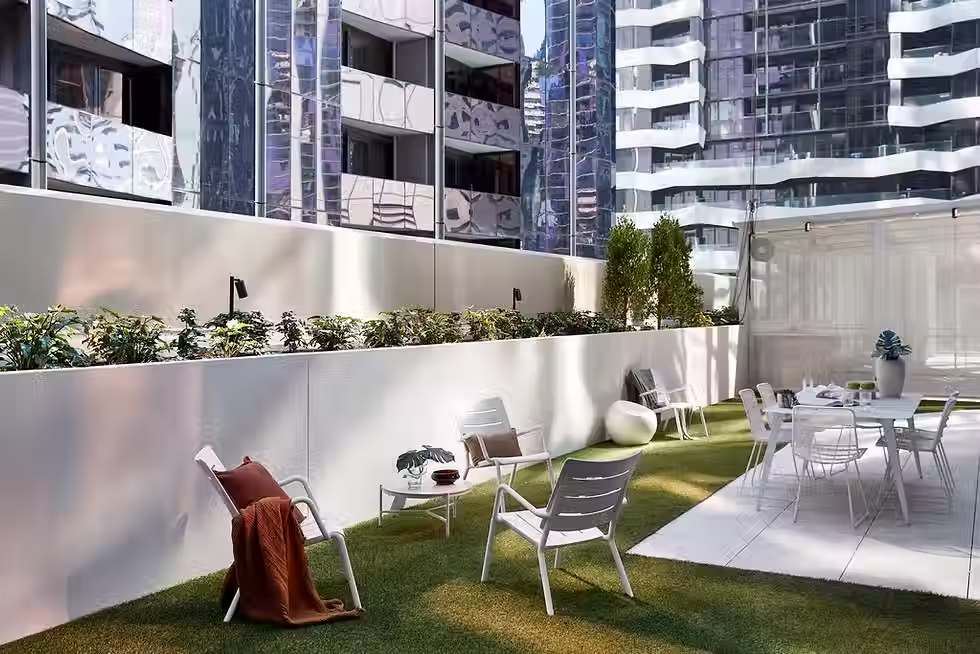 Outdoor BBQ & Lounge Area