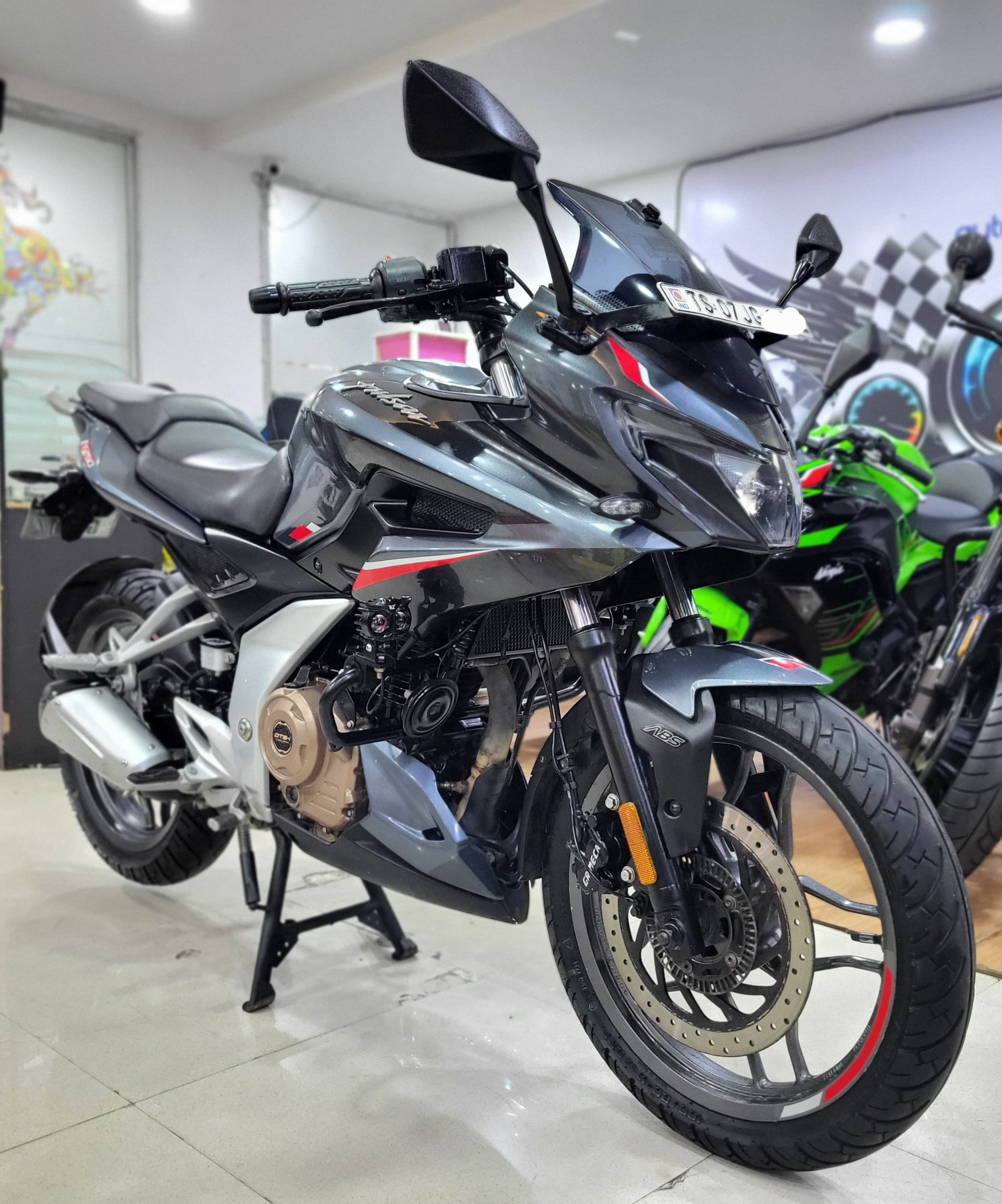 Bajaj Pulsar F250