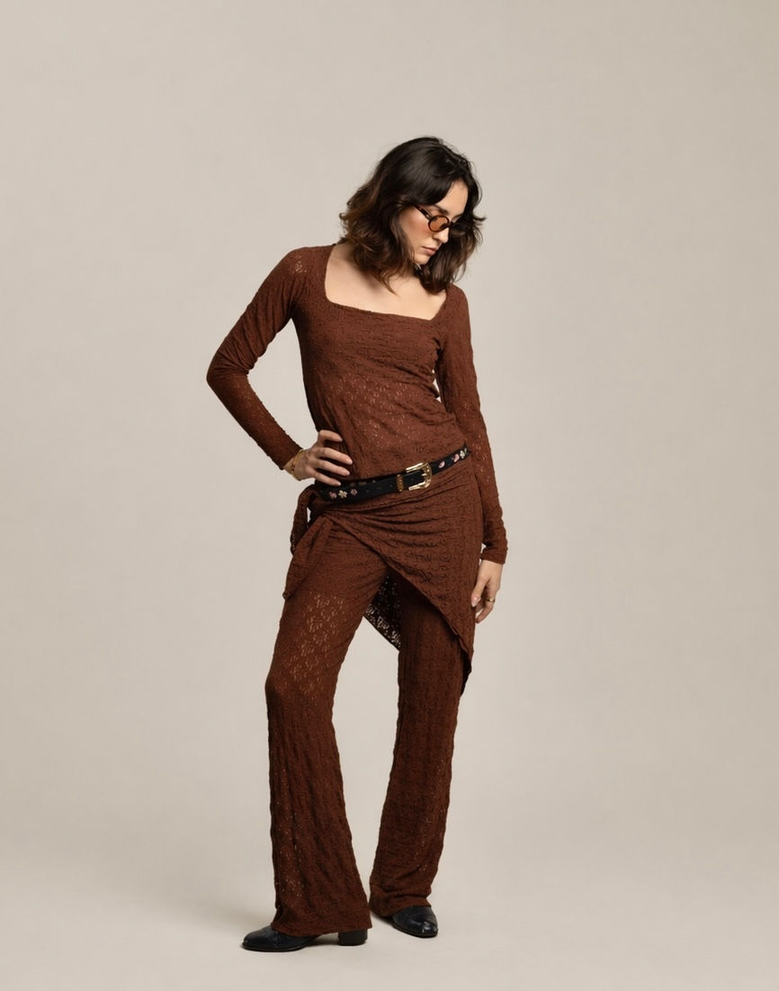 CALÇA EM RENDA COM LENÇO