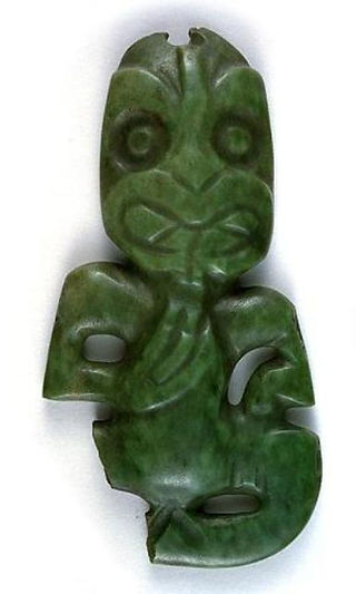 MA_I015960_TePapa_Hei-tiki-pendant-in-human_preview