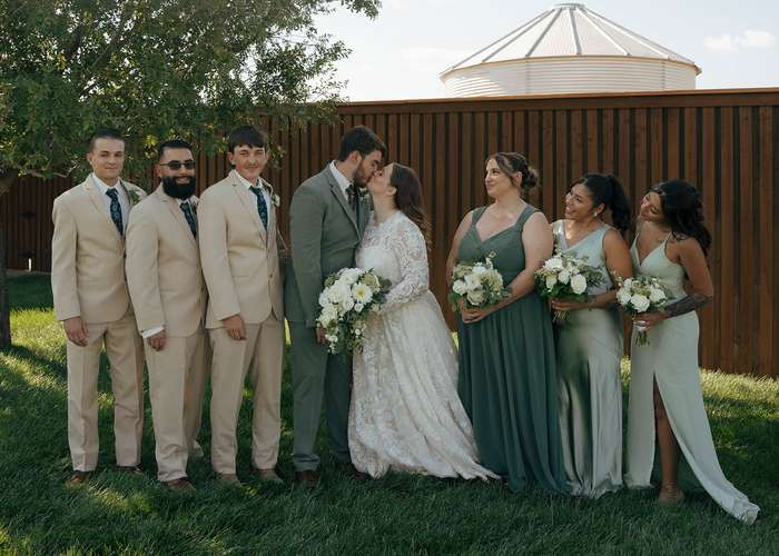 does bride pay for bridesmaid dresses Who Pays for Bridesmaid Dresses for a Wedding?