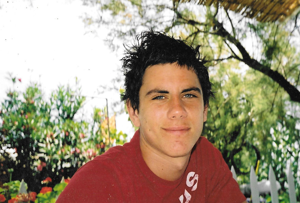 oli headshot.jpeg