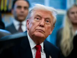 미성년자 성 착취범 "제프리 엡스타인과 친분 전혀 없다" 주장 트럼프, 자신 관련 허위사실 유포 인사 고소