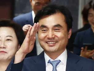 한국 안규백 국방장관이 탈영병 전쟁나면 맨 먼저 도망칠것