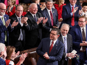 제 119대 연방의회 개원 공화당 백악관 이어 상 .하원 장악 6일 상.하원 합동회의 트럼프 대선승리 인증