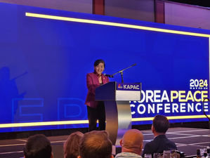 문재인,남북은 언제든 우발적인 충돌로 전쟁 일어날수 우려