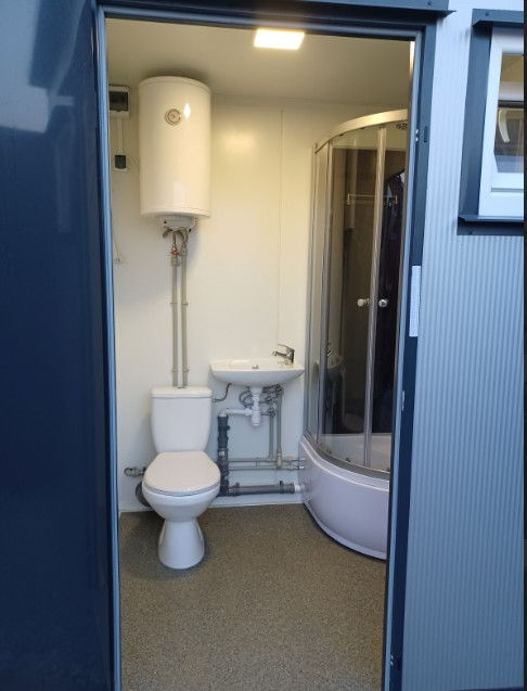 Miniature : Conteneur Sanitaire Compact – WC, Douche, Chauffe-Eau, Fenêtre Basculante