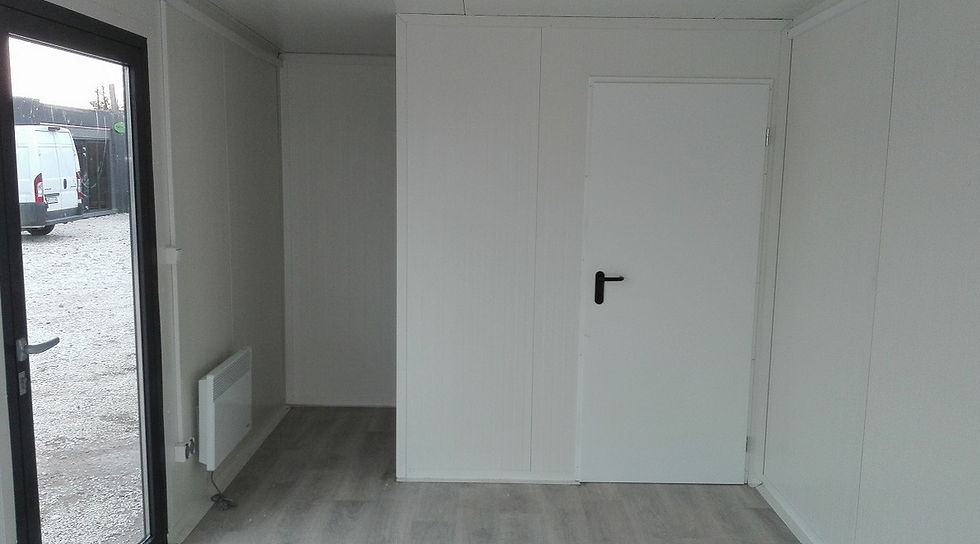 Miniature : Conteneur de bureau 18 m² avec WC et kitchenette