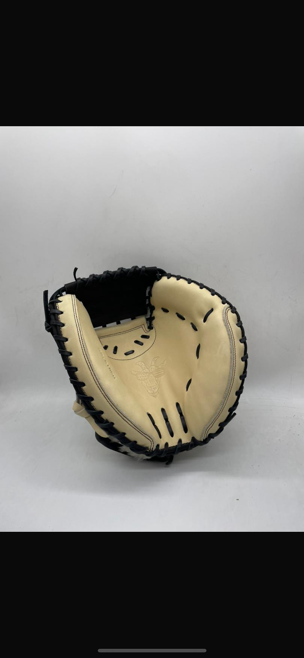 Thumbnail: Be A Bull (Catchers mitt)