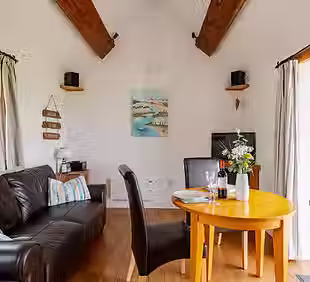 Hen Llety cosy cottage by Sandy Beach.avif