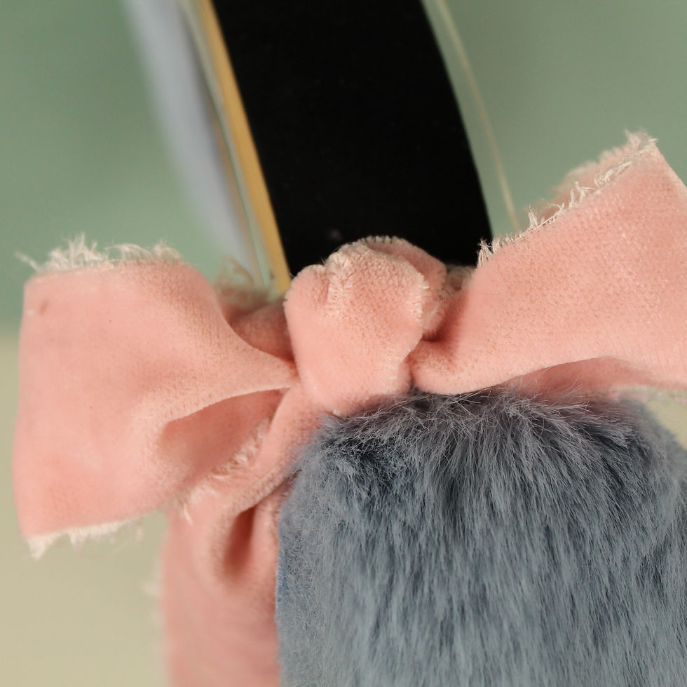 Thumbnail: Cassidy - L Blue Lop Bun