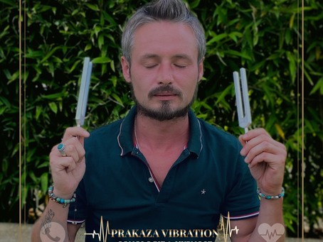 Aujourd’hui FOCUS sur les Diapasons non lestés " C & G " utilisés lors d’une séance de bien être 🌈