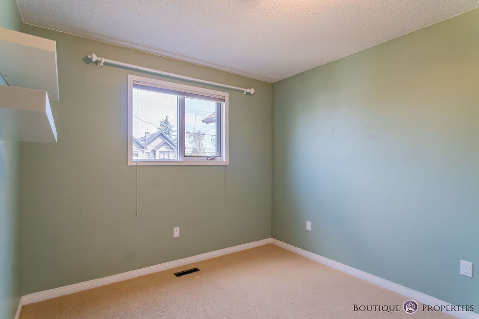 Thumbnail: KENSINGTON 3 bed / 1.5 bath Home
