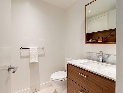 Thumbnail: AVENUE WEST 1 bed + den / 1.5 bath