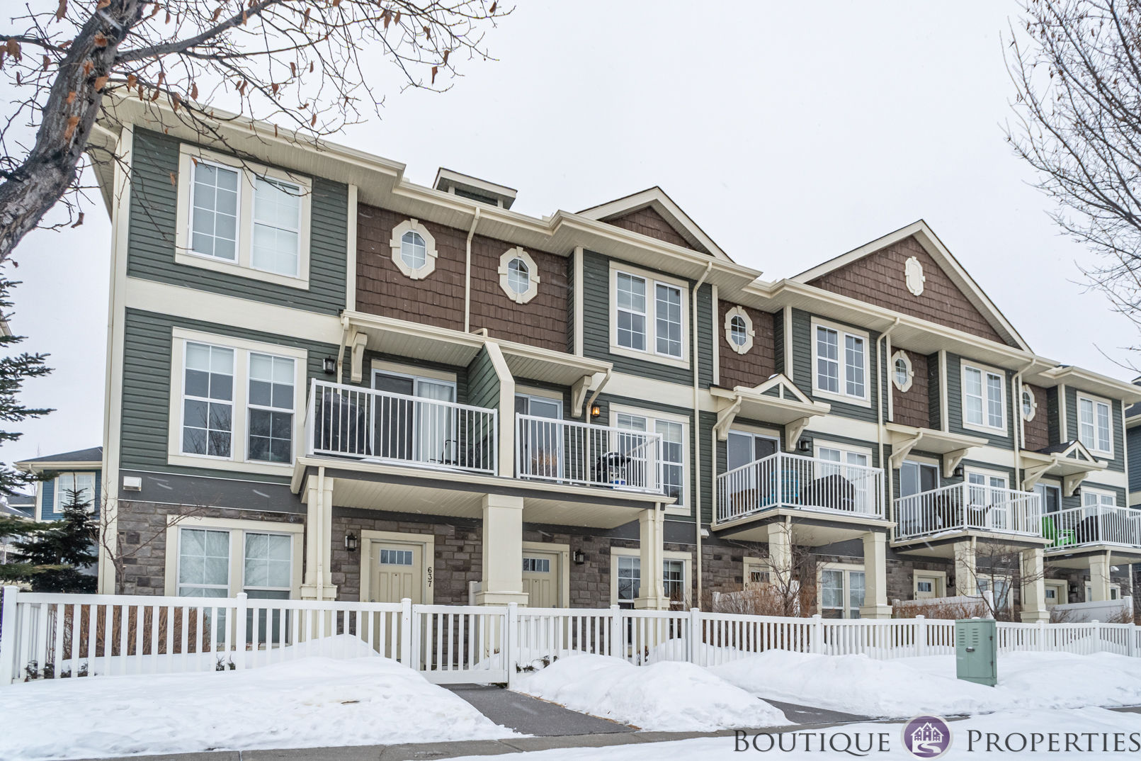 AUBURN BAY 2 bed / 2 bath