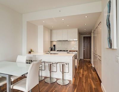 Thumbnail: AVENUE WEST 1 bed + den / 1.5 bath