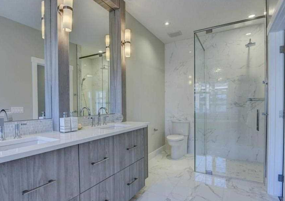 Thumbnail: CURRIE BARRACKS 4 bed / 3.5 bath with carriage suite