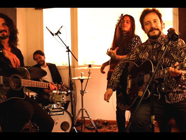 Los Vagabundos y Carlos Reyes!