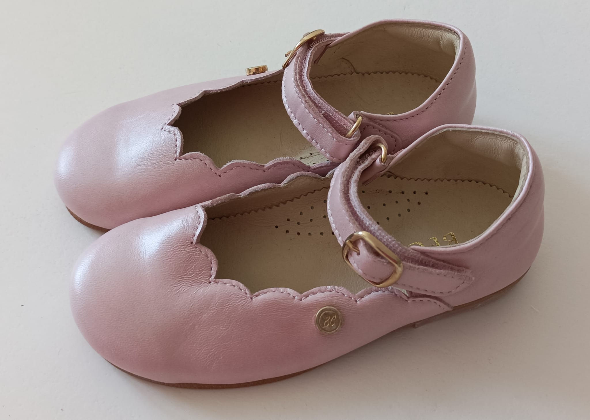 Sabrina em pele  rosa com fivela